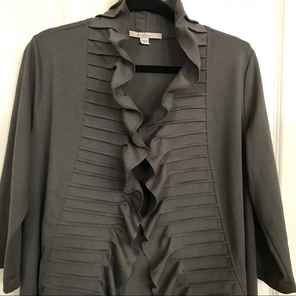 Fever brand long blazer in olive green color, ruffles & 3/4 sleeves, Medium. - Picture 2 of 6